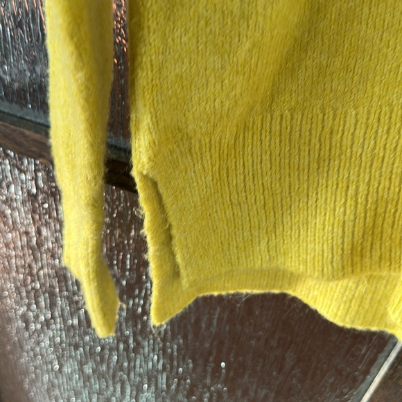 Sanctuary Fuzzy Knit Pocket Sweater Wool Blend Women's Size XS Yellow - Picture 6 of 8